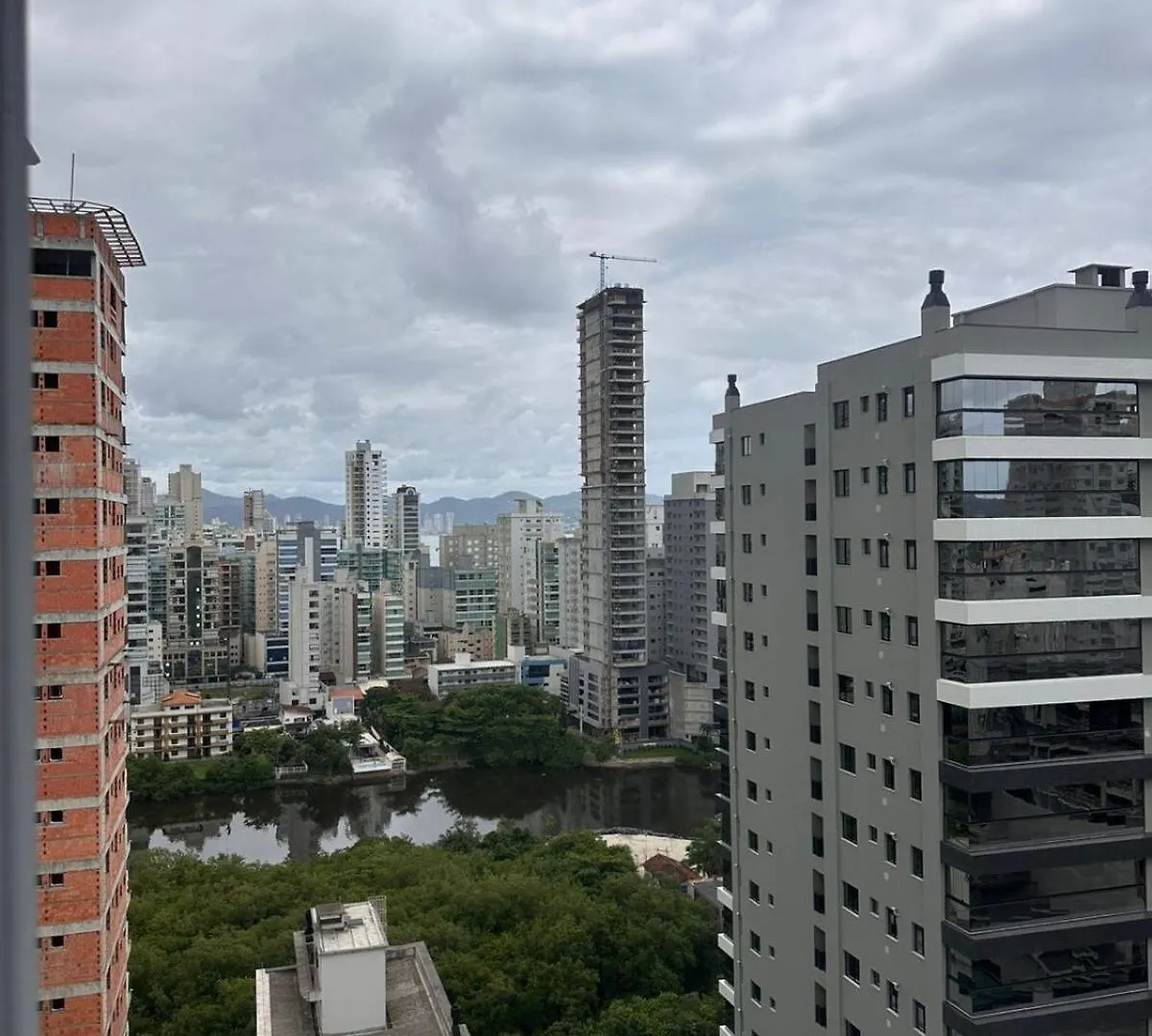 Apartamento Alto Padrao, Novo, Quadra Mar Em Balneario Pereque, Porto Belo - Sc