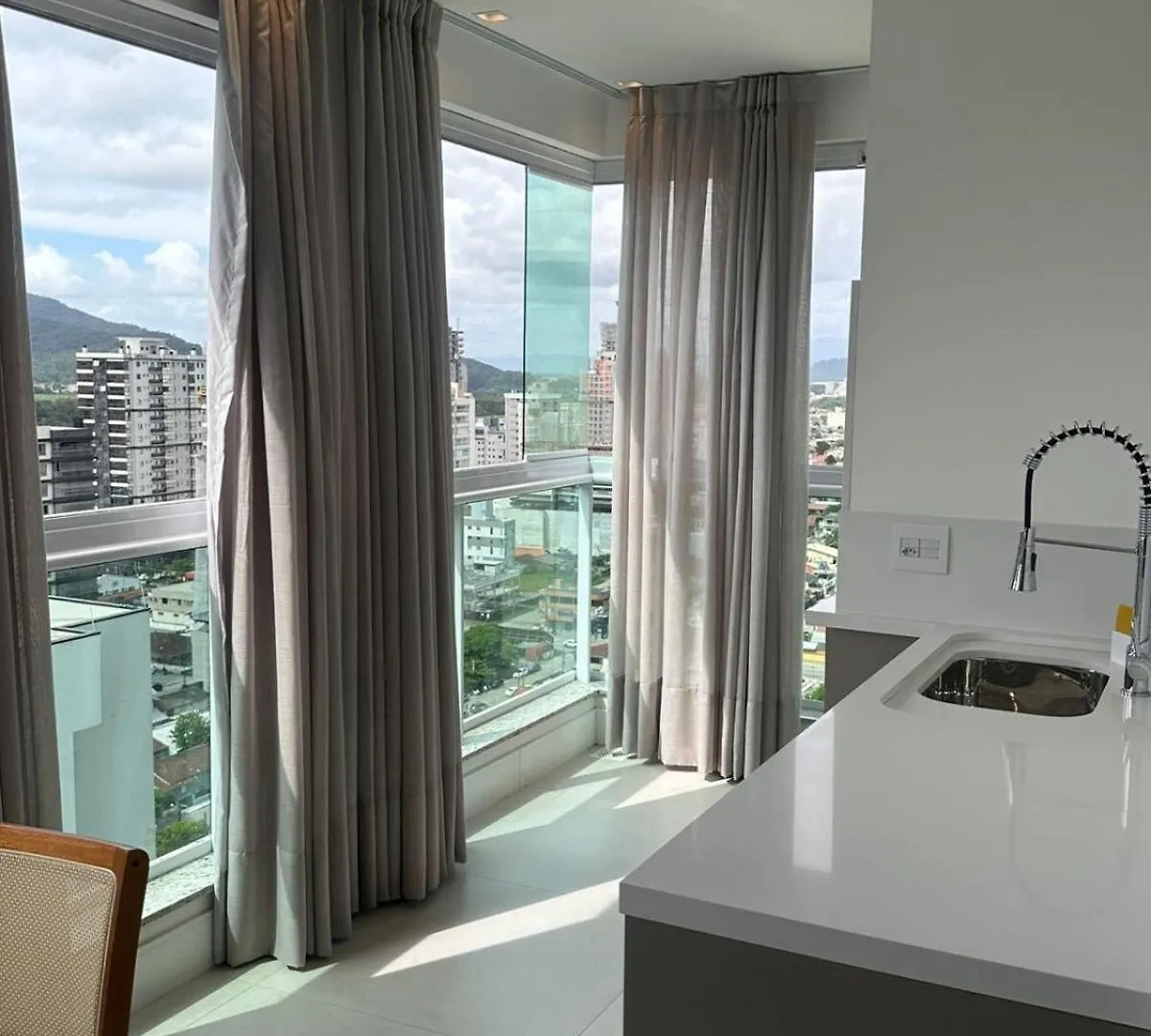 Apartamento Alto Padrao, Novo, Quadra Mar Em Balneario Pereque, Porto Belo - Sc Apartament