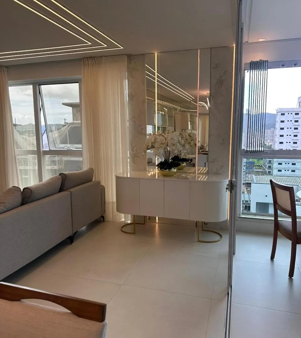 Apartamento Alto Padrao, Novo, Quadra Mar Em Balneario Pereque, Porto Belo - Sc 0*,